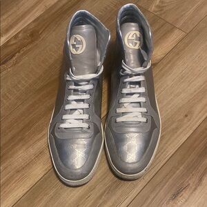 Gucci Silver Sneakers with Metallic Finish and Minimalist Design Size 15.5 MEN